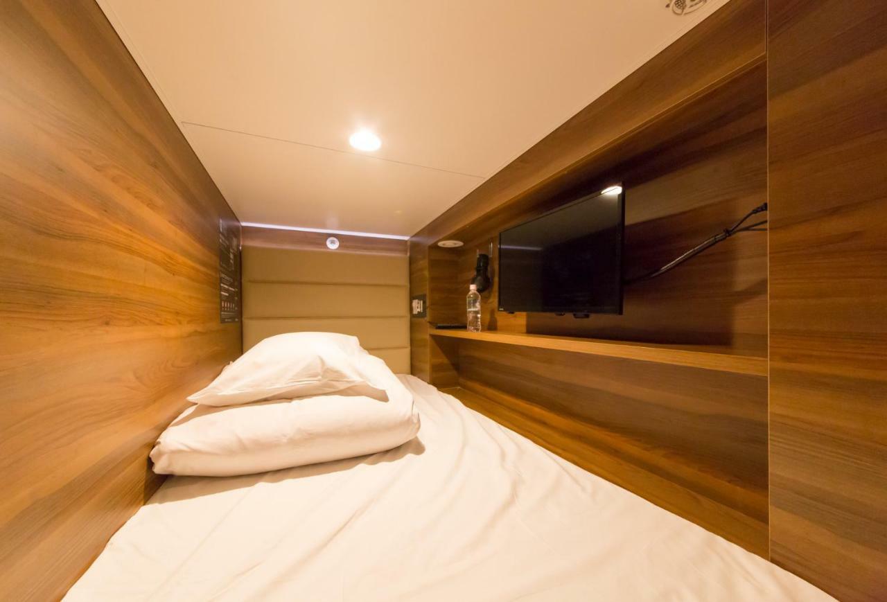 Sauna & Capsule Amza Οσάκα Εξωτερικό φωτογραφία