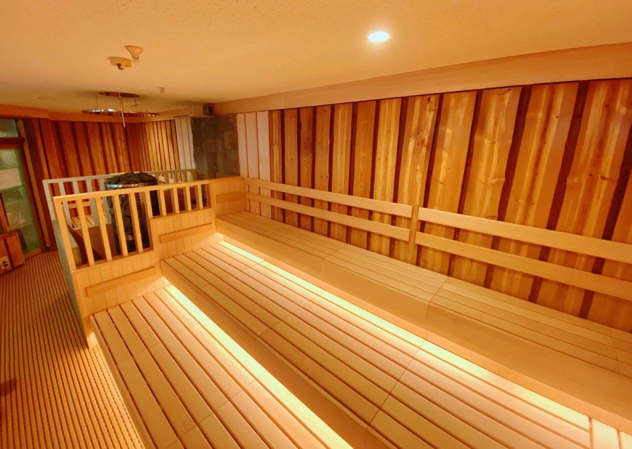 Sauna & Capsule Amza Οσάκα Εξωτερικό φωτογραφία